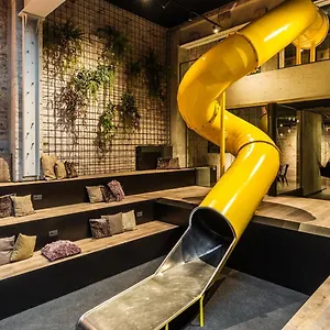 Hotel Upstairs, Ostende